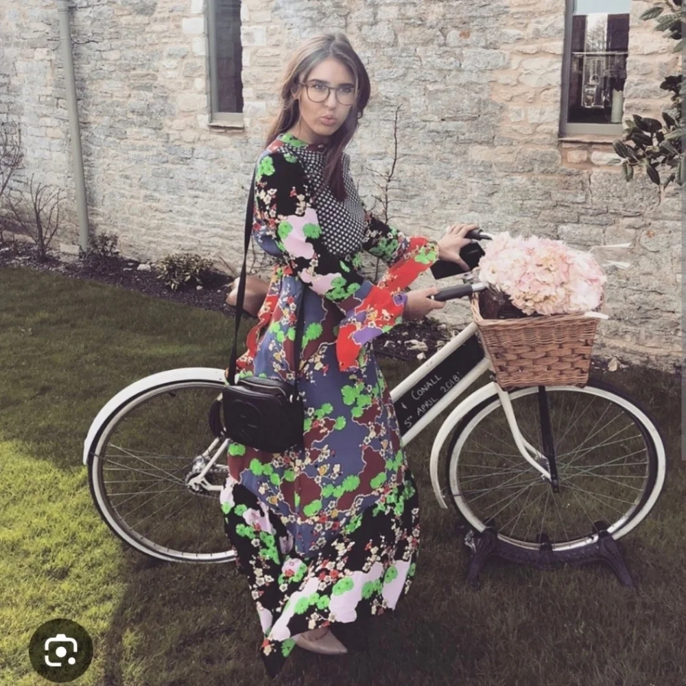 RIXO Vibrant Floral Long Sleeve Dress - Picture 3 of 17